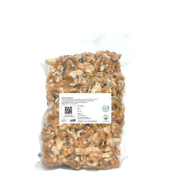 Nutaze Kashmiri Light Quarters Walnut Kernels – Handpicked, Healthy & High Omega-3